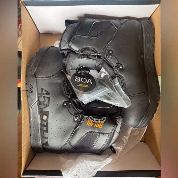 45NRTH wolvhammer boots winter cycling fat bike cleat compatible EURO 44 in box - Picture 4 of 15